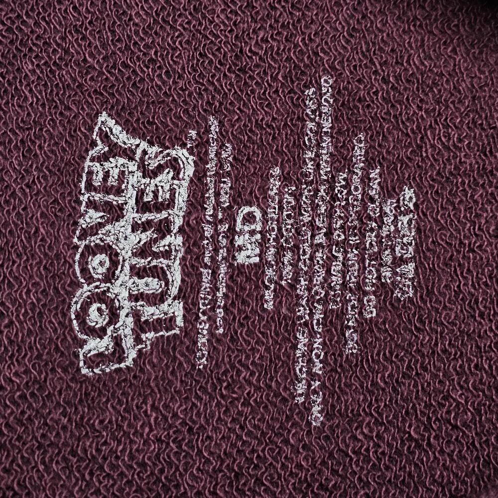 NWOT Looney Tunes Women's Burgundy/Bugs Bunny Sweatshirt Size Medium - Picture 3 of 4